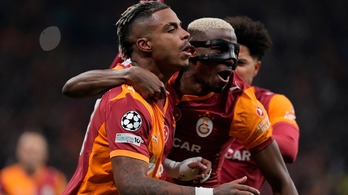 | Photo: AP/Khalil Hamra : Galatasaray's Mario Lemina, left, celebrates after scoring the opening goal during a Champions League round of 16 first leg soccer match between Galatasaray and Liverpool, in Istanbul, Turkey, Tuesday, March 10, 2026. 