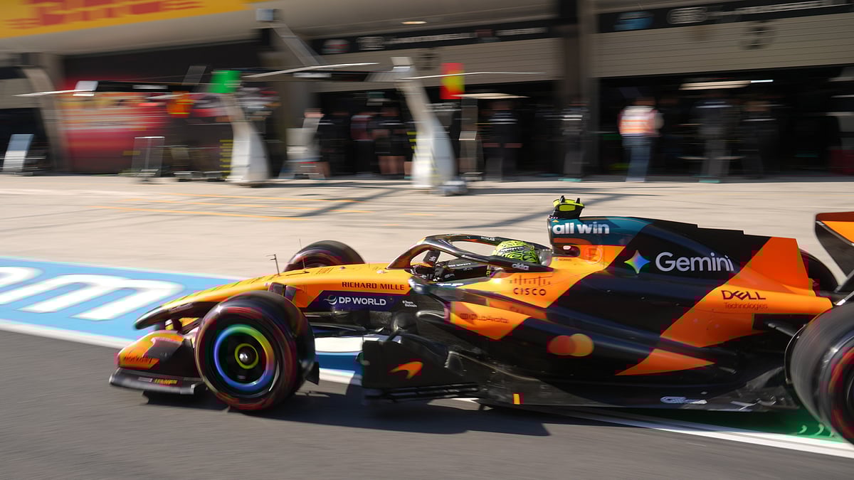 | Photo: AP/Andy Wong : McLaren driver Lando Norris of Britain steers his car during the qualifying session of the Chinese Formula One Grand Prix at the Shanghai International Circuit, in Shanghai, China, Saturday, March 14, 2026. 