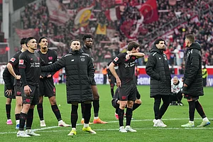 | Photo: AP/Martin Meissner : Leverkusen players react after the draw against Bayern Munich in a German Bundesliga soccer match, Leverkusen, Germany.