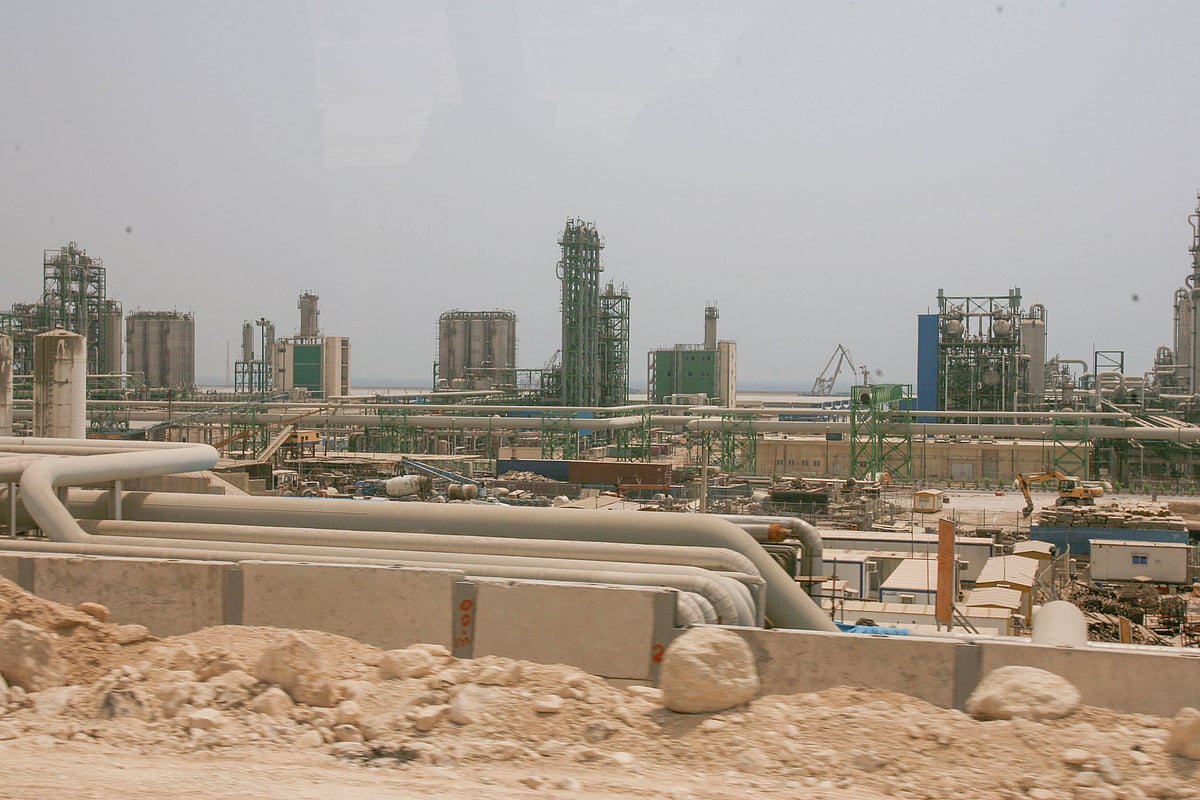 Source: IMAGO / ABACAPRESS : Strikes On Gas And Oil Mark New Phase In The War