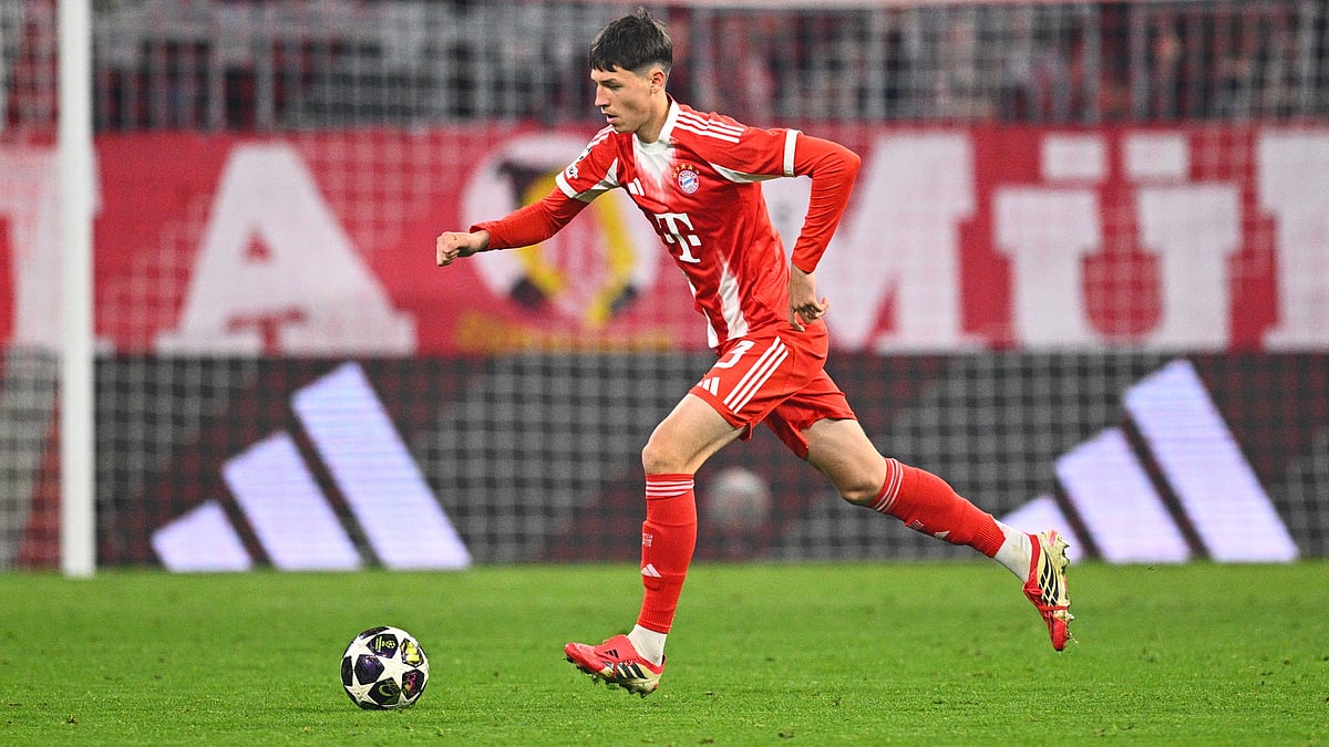 | Photo: dpa/Tom Weller via AP : Bayern Munich's Filip Pavic moves the ball against Atalanta Bergamo, Wednesday, March 18, 2026, in Munich, Germany. 