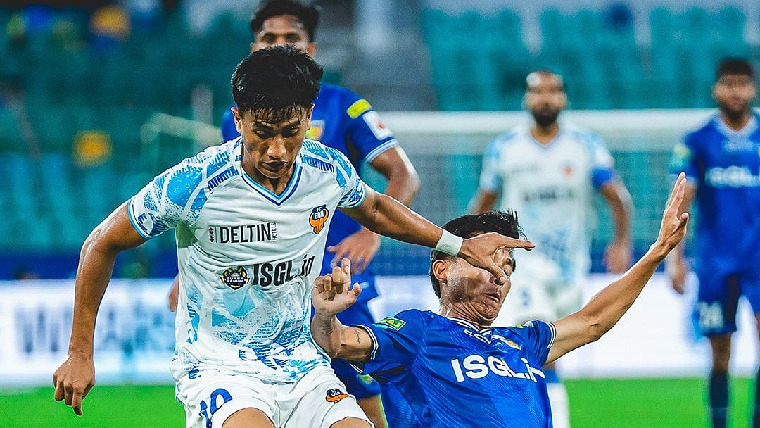 IndSuperLeague/X : Chennaiyin FC players contesting for the ball with FC Goa players during ISL 2025-26 clash at Chennai. 