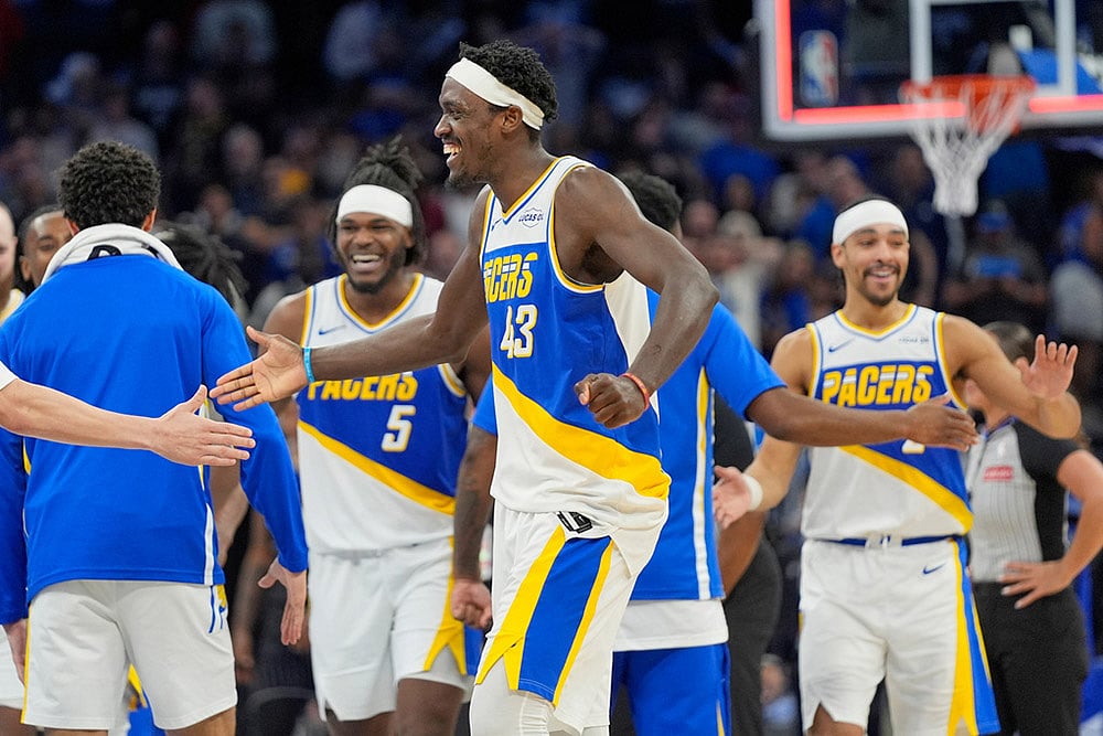 | Photo: AP/John Raoux : Indiana Pacers forward Pascal Siakam (43) celebrates with teammates including forward Jarace Walker (5) and guard Andrew Nembhard, right, after defeating the Orlando Magic in an NBA basketball game in Orlando, Fla.