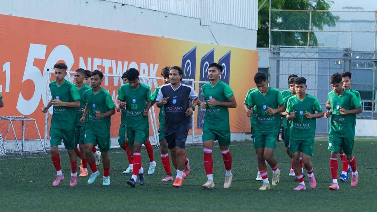 X/Bangladesh Football Federation : The Bangladesh U20 football team trains in Maldives ahead of the SAFF U20 Championship.