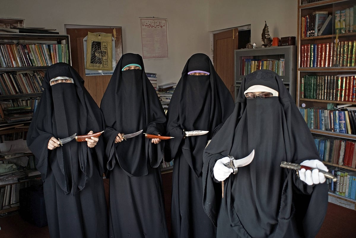 :
IMAGO / imagebroker : Asiya Andrabi sentenced to life imprisonment