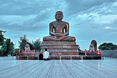 Mahavir Jayanti 2026: Top Jain Temples To Visit In Delhi