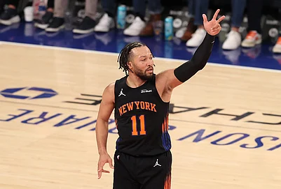 | Photo: AP/Pamela Smith : New York Knicks Jalen Brunson (11) reacts after scoring a three-point basket during the first half of an NBA basketball game against the New Orleans Pelicans in New York.