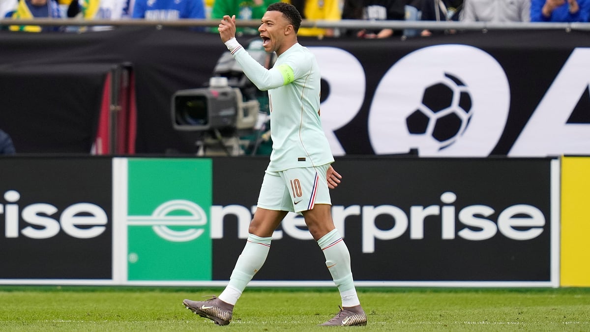 (AP Photo/Charles Krupa) : Kylian Mbappe of France gestures during the international friendly soccer match between Brazil and France in Foxborough, Mass, Thursday, March 26, 2026