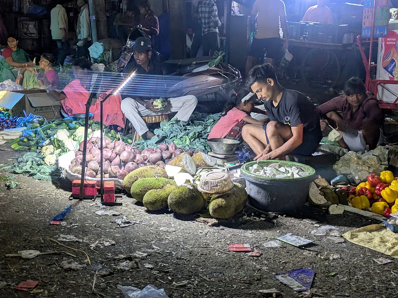 Saher Hiba : The shortage of Liquid Petroleum Gas (LPG) is putting pressure on the labour class whose livelihood is mostly dependent on daily wages.