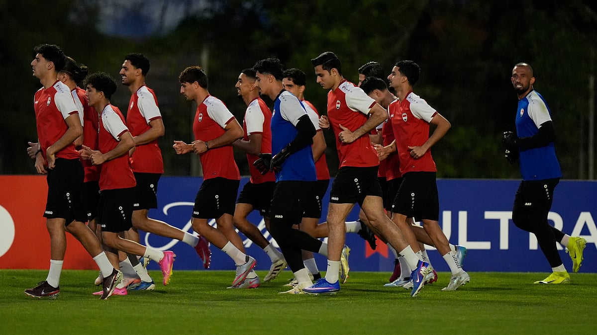 | Photo: AP/Fernando Llano : Iraq's players jog during a training session ahead of a World Cup 2026 qualifying soccer match against Bolivia in Monterrey, Mexico, Monday, March 30, 2026.
