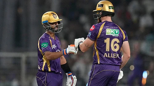 | Photo: AP/Bikas Das : Kolkata Knight Riders Finn Allen, right, and Kolkata Knight Riders captain Ajinkya Rahane celebrates scoring during the Indian Premier League cricket match between Kolkata Knight Riders and Sunrisers Hyderabad in Kolkata, India.