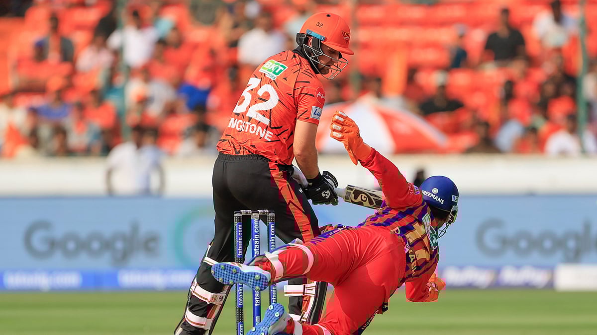 IPL/X : Rishabh Pant takes one handed catch to dismiss Liam Livingtone during SRH vs LSG IPL 2026 match. 