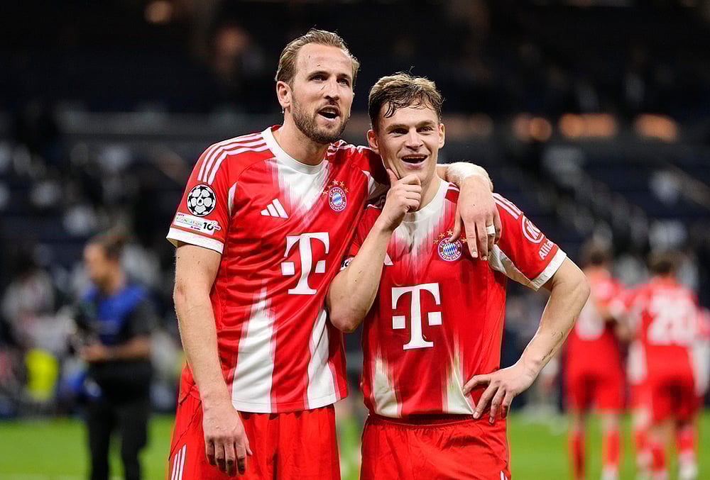 | Photo: AP/Jose Breton : Bayerns Harry Kane, left, and teammate Joshua Kimmich look at the fans after the Champions League quarterfinal first leg soccer match between Real Madrid and Bayern Munich in Madrid, Spain.