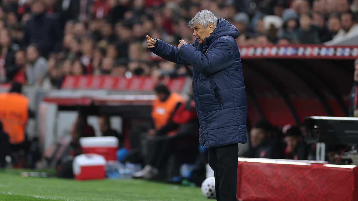 AP Photo : Former Romanian coaching great Mircea Lucescu