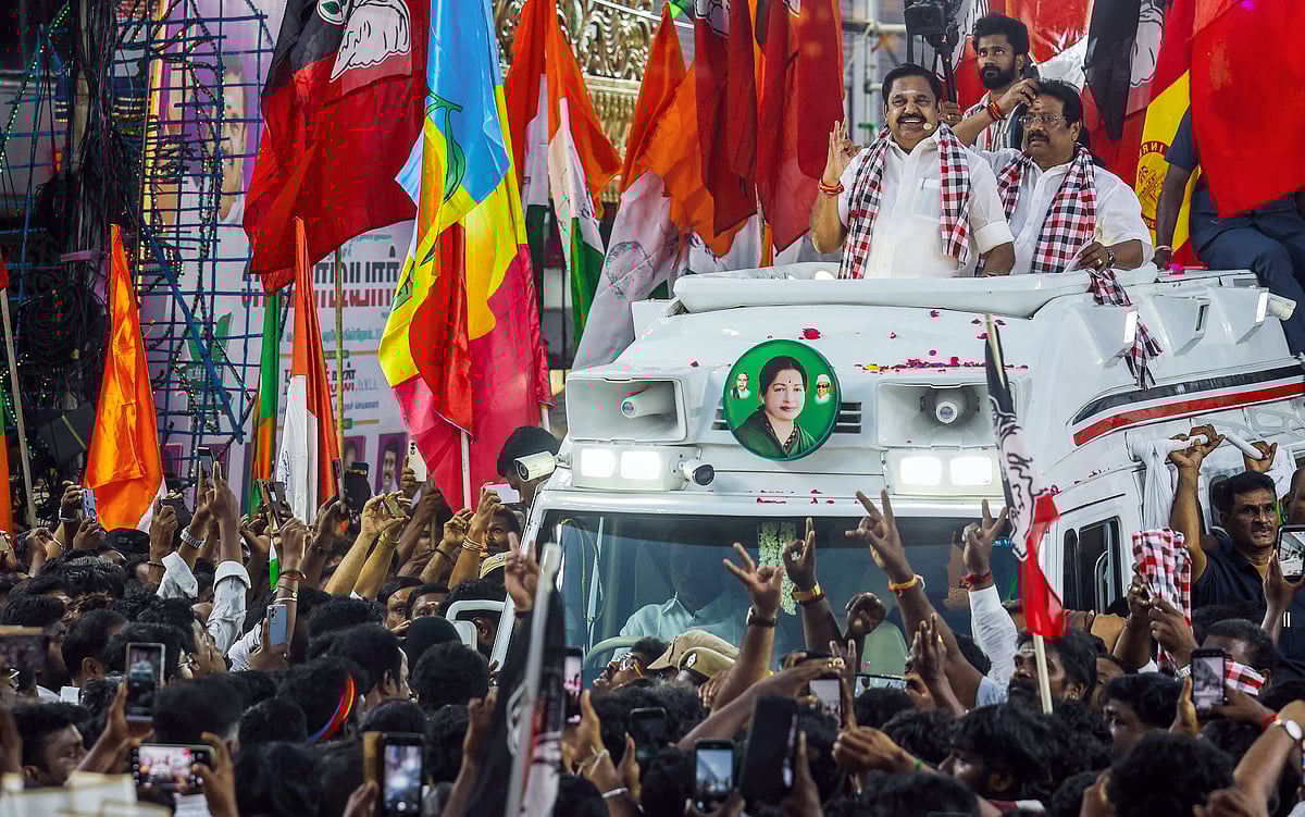 IMAGO / ANI News : The phenomenon of political party resurgence following a founder’s death, marked by splits and later mergers, reveals much about AIADMK’s resilience, adaptability, and the enduring power of collective identity.