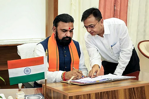 | Photo: PTI : Newly-sworn Bihar Chief Minister Samrat Choudhary assumes charge of office after the oath ceremony, at the Old Secretariat, in Patna.
