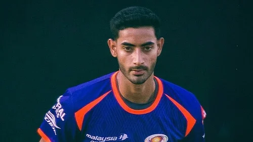 mipaltan/X : Krish Bhagat in Mumbai Indians training for IPL 2026.