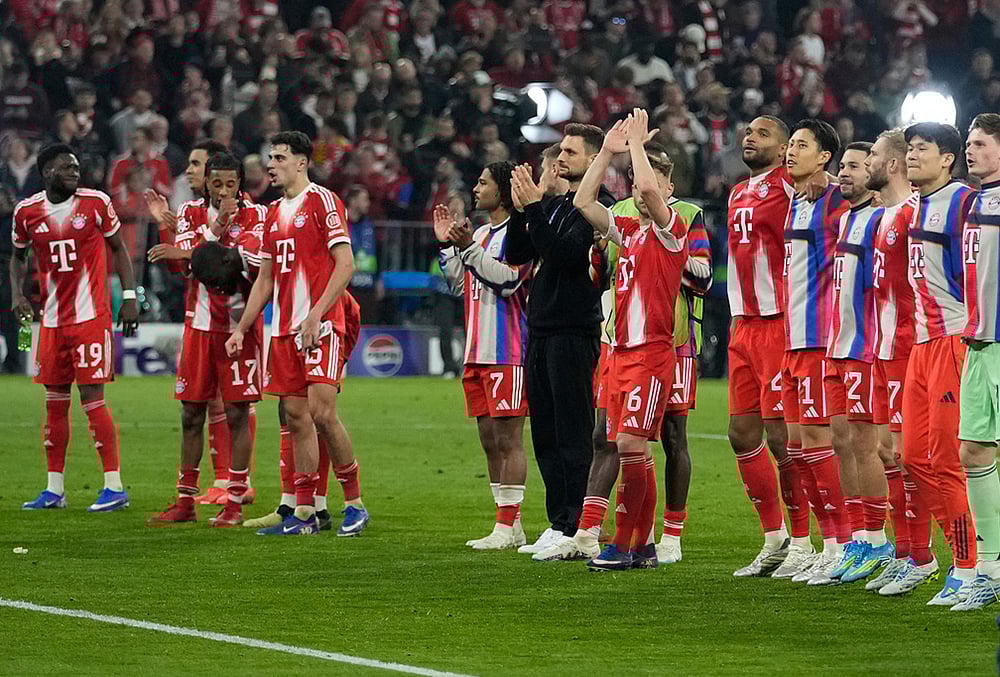 | Photo: AP/Matthias Schrader : Bayerns players celebrate after winning the Champions League quarterfinal second leg soccer match between Bayern Munich and Real Madrid in Munich, Germany.