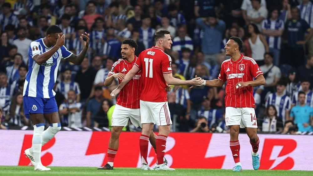 | Photo: AP/Luis Vieira : Nottingham Forest players celebrate their first goal during the Europa League quarterfinals, first leg, soccer match between FC Porto and Nottingham Forest in Porto, Portugal.