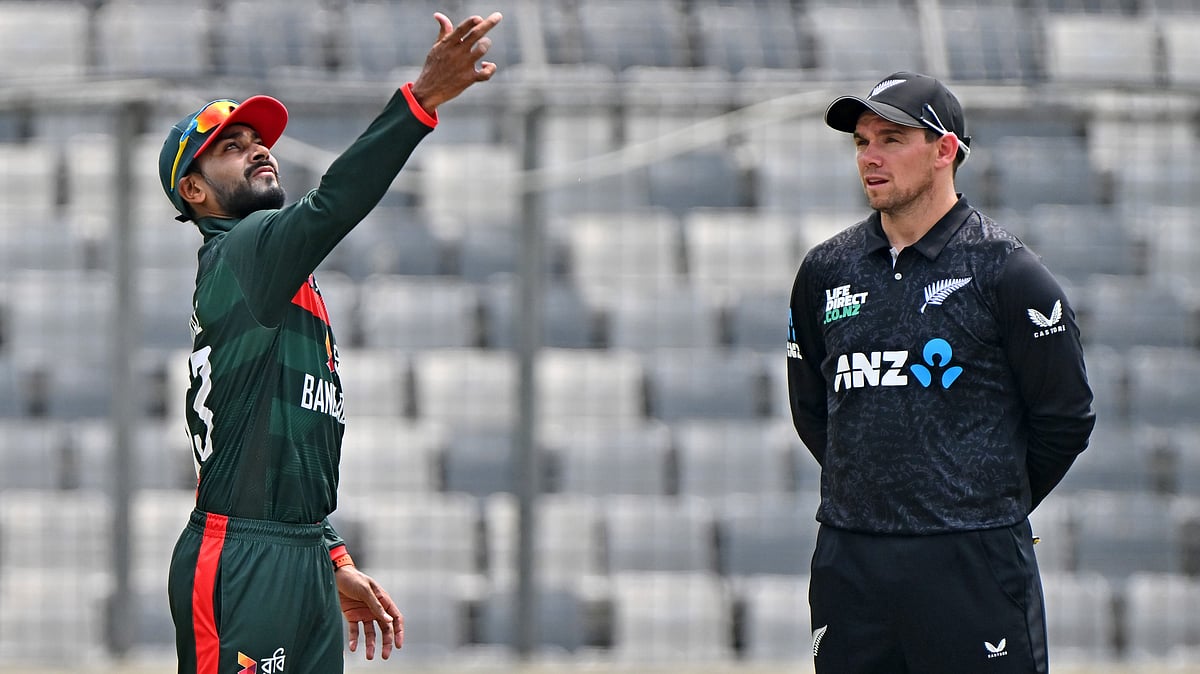 AP Photo : Bangladeshs captain Mehidy Hasan Miraz, left, tosses the coin as New Zealands captain Tom Latham looks on before the start of the first one day international cricket match between Bangladesh and New Zealand in Mirpur, Bangladesh, Friday, April 17, 2026.