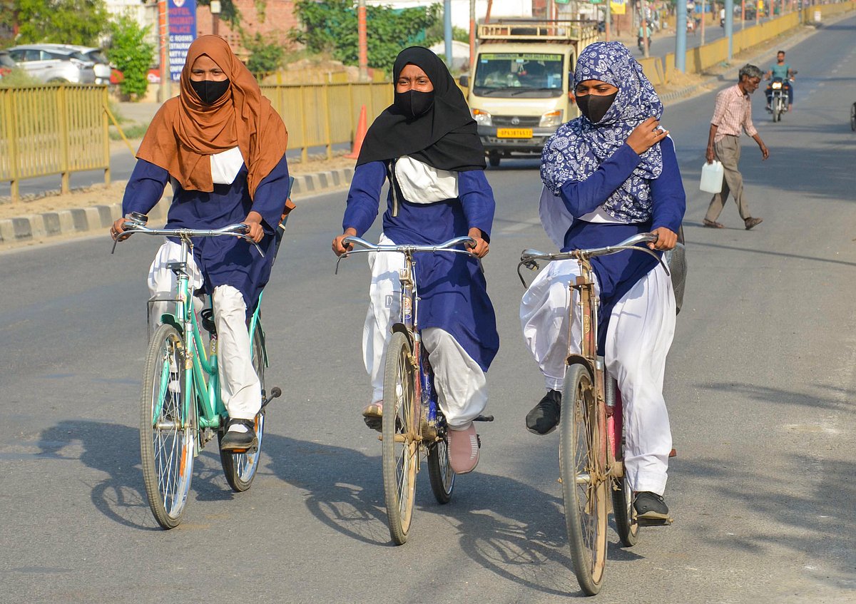 PTI : Precautions against scorching heat in UP 