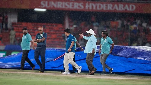 | Photo: AP/Mahesh Kumar A. : There is low prediction of rain in Hyderabad today between the match between Sunrisers Hyderabad and Delhi Capitals.