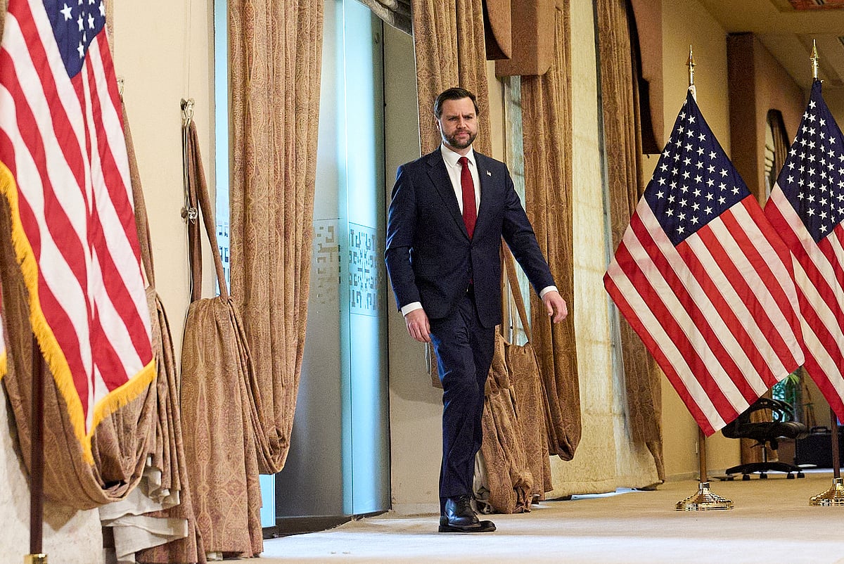 Jacquelyn Martin : Vice President JD Vance arrives to speak at a news conference after meeting with representatives from Pakistan and Iran, Sunday,