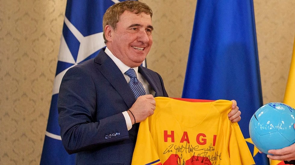 AP : Romania great Gheorghe Hagi.