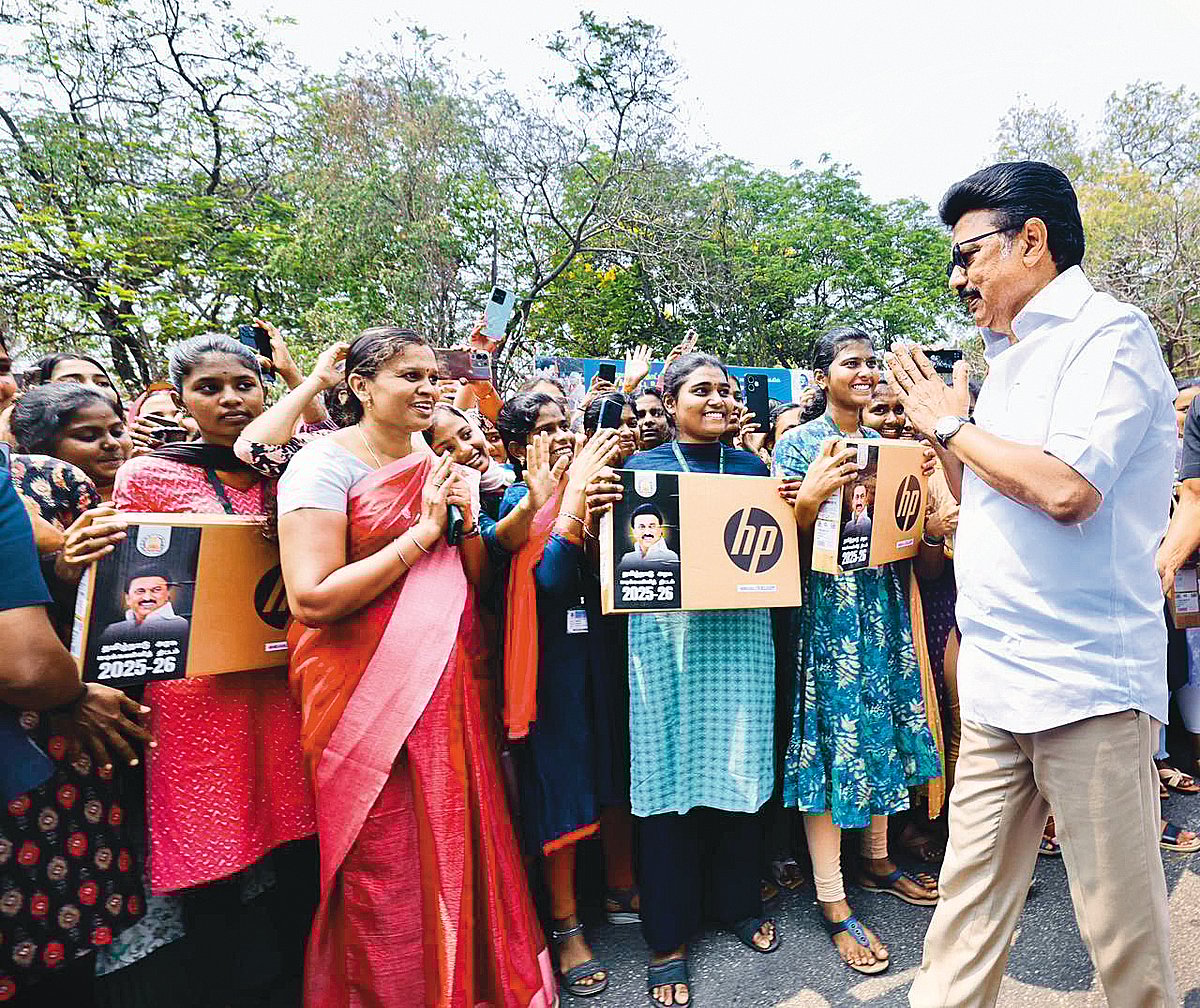 MK Stalin meeting with women in a public meeting