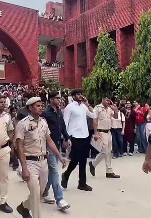 Gargi College Gatecrash