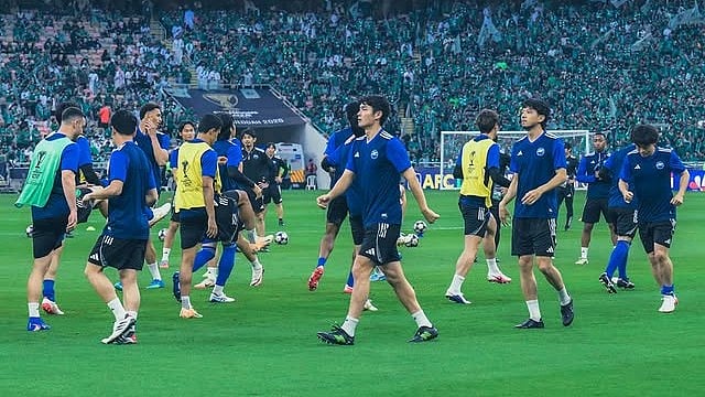 | Photo: Instagram/fcmachidazelvia : Machida Zelvia players warming up ahead of the AFC Champions League Elite final match against Al-Ahli on April 25, 2026.
