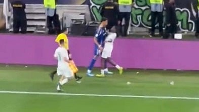 Screengrab from a video of Al-Ahli's Zakaria Hawsawi head-butting Machida Zelvia's Tete Yengi during the AFC Champions League Elite 2025-26 final.