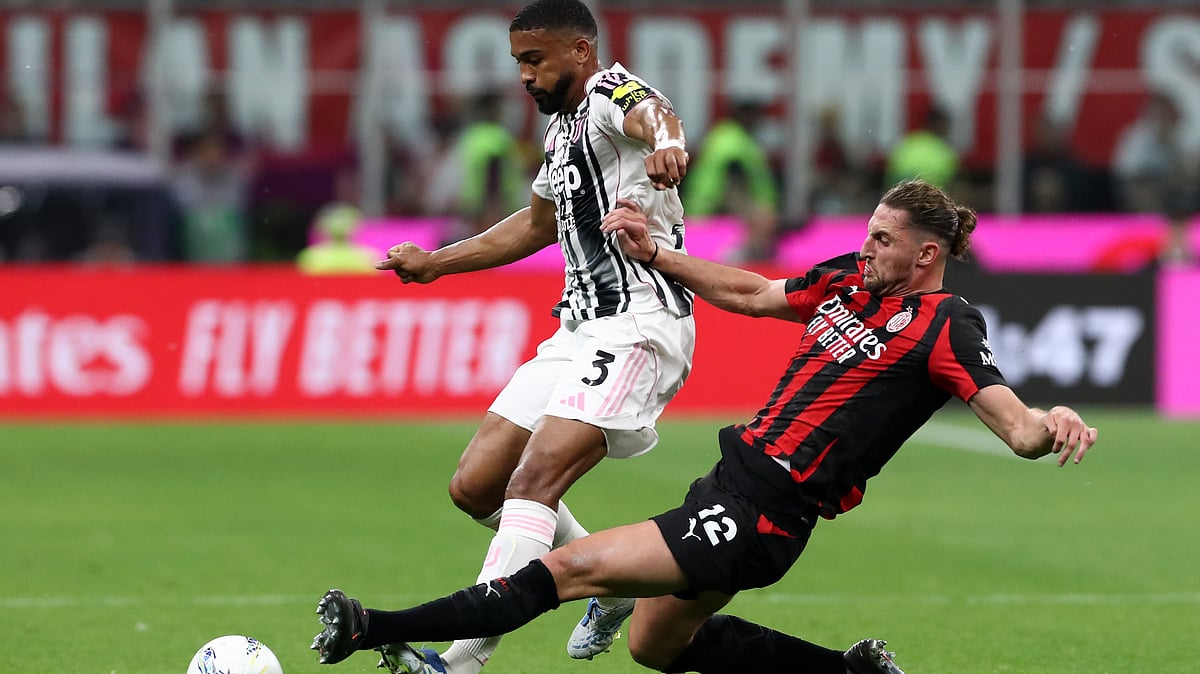 SerieA_EN/X : AC Milan and Juventus players in action in Serie A 2025-26 clash at the San Siro. 