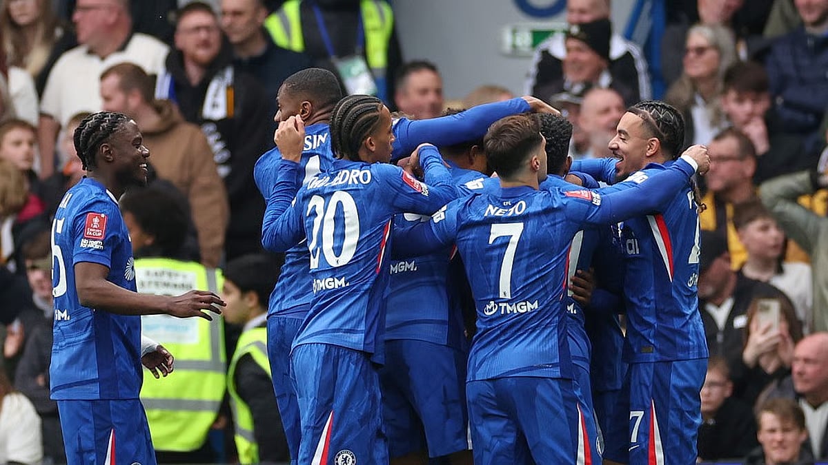 Photo: AP : Chelsea players celebrate after Jorrel Hato scored his sides opening goal during the English FA Cup quarter-final against Port Vale in London.