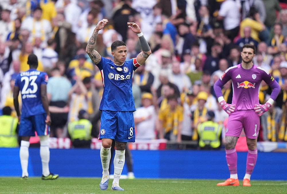 | Photo: AP/Alastair Grant : Chelseas Enzo Fernandez celebrates at the the end of the FA Cup semifinal soccer match between Chelsea and Leeds in London, England.