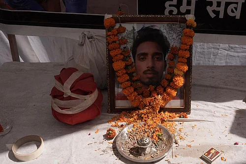 | Photo: Tribhuvan Tiwari : Pandav Kumar, a delivery agent and the sole breadwinner of a family of four, was shot dead by a Delhi Police personnel in Jafarpur Kalan on Sunday night. The officer allegedly shot the 22-year-old at point-blank range; the bullet passed through him and struck Krishn, who was riding pillion.