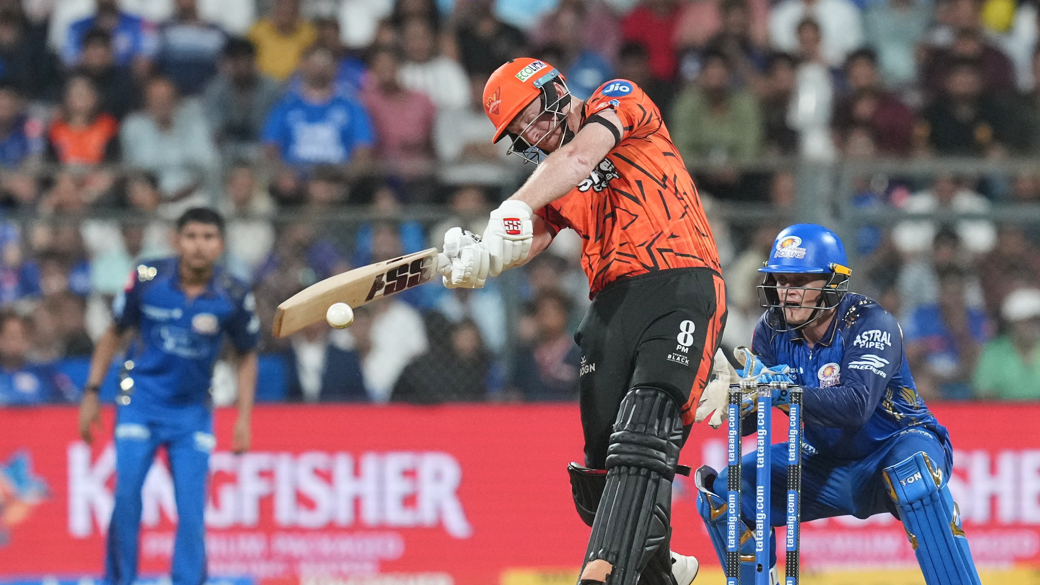 (AP Photo/Rafiq Maqbool) : Sunrisers Hyderabads Heinrich Klaasen plays a shot during the Indian Premier League cricket match between Mumbai Indians and Sunrisers Hyderabad in Mumbai, India, Wednesday, April 29, 2026.