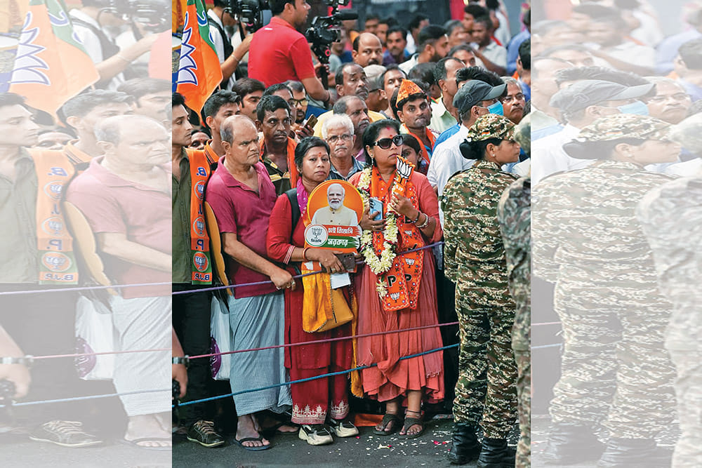 | Photo: Sandipan Chatterjee : Spreading its Footprints: A glimpse of Prime Minister Narendra Modi’s roadshow in central Kolkata