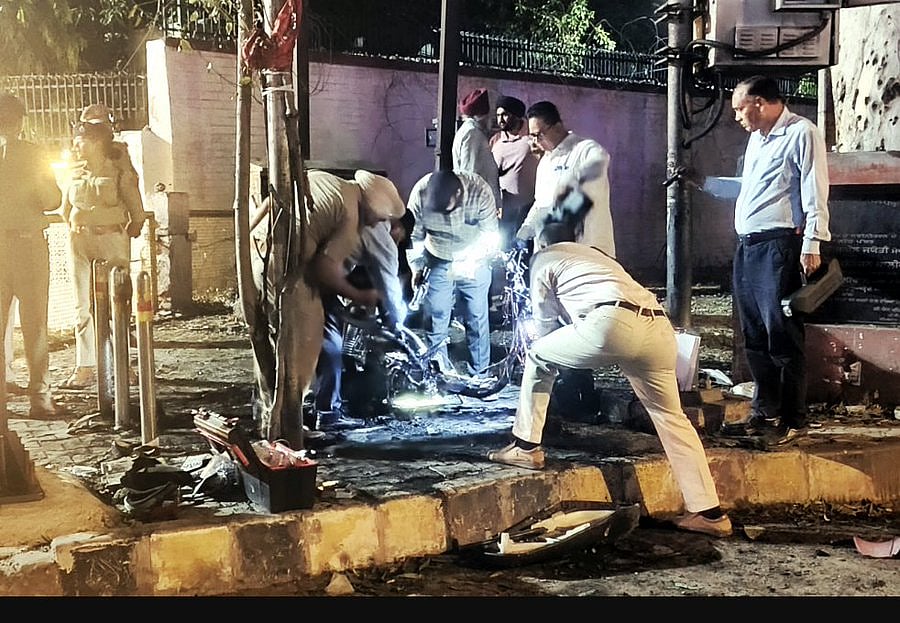 X : An explosion occurred near the army cantonment area in Khasa late Tuesday night in Punjabs Amritsar, the second such incident which took place around three hours after a blast outside the headquarters of the Border Security Forces Punjab Frontier in Jalandhar.