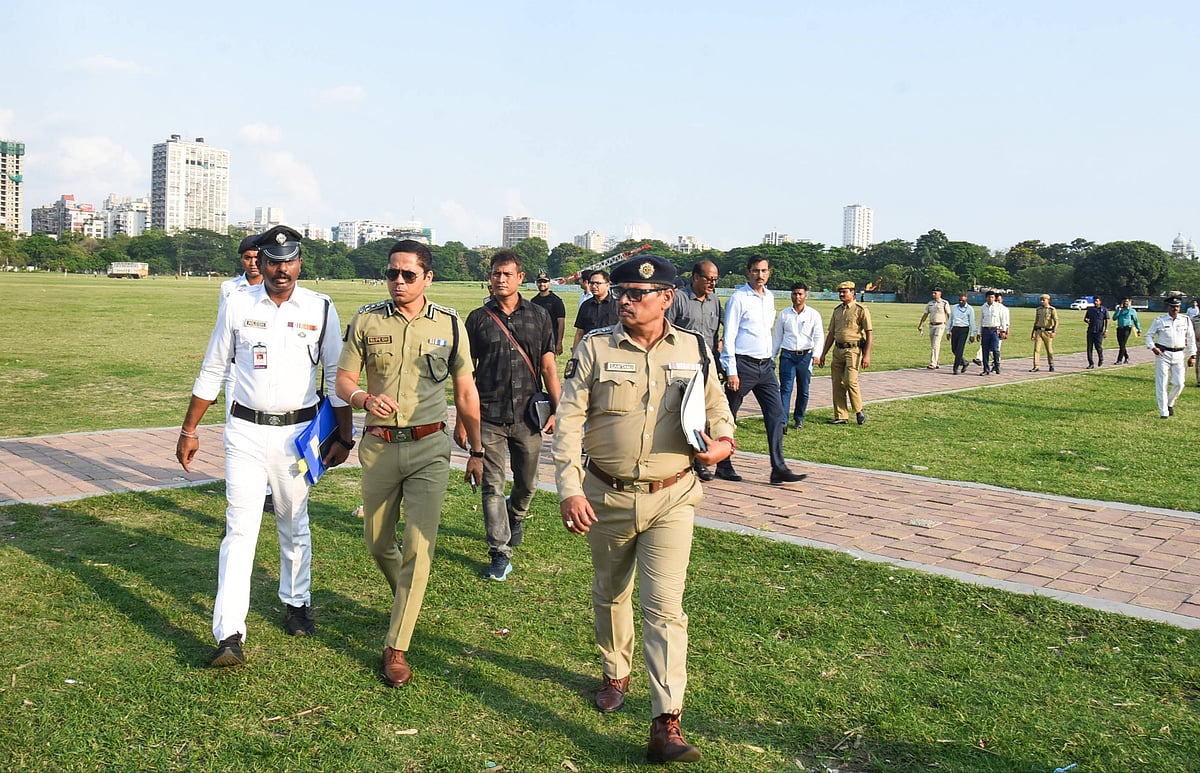 IMAGO : Security tightens ahead of Prime Minister Narendra Modi s visit to the Brigade Parade Ground to attend the oath-taking ceremony of the new West Bengal government as BJP wins the West Bengal Assembly elections.