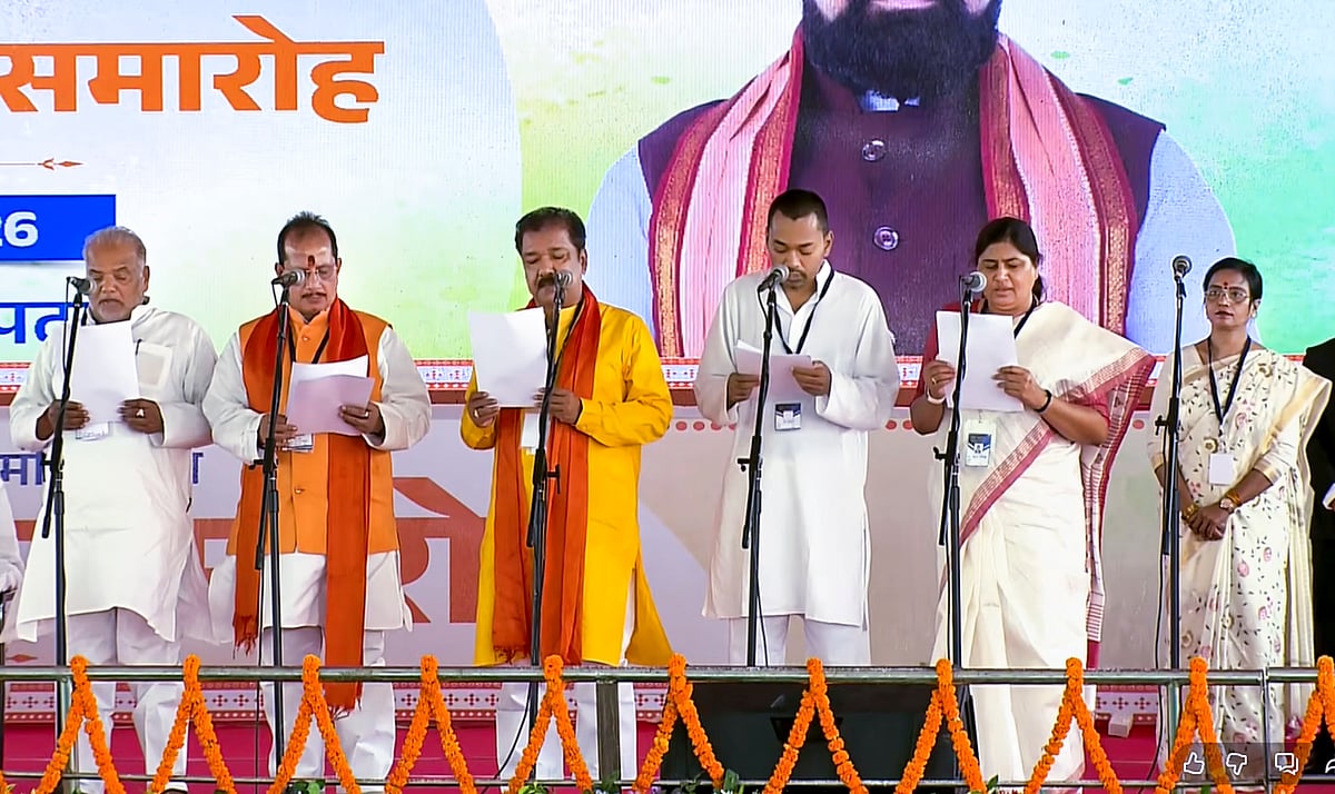 PTI : leaders Shravan Kumar and Nishant Kumar, BJP leader Vijay Kumar Sinha and others take oath during the oath-taking ceremony of ministers of the Bihar government at Gandhi Maidan, in Patna.