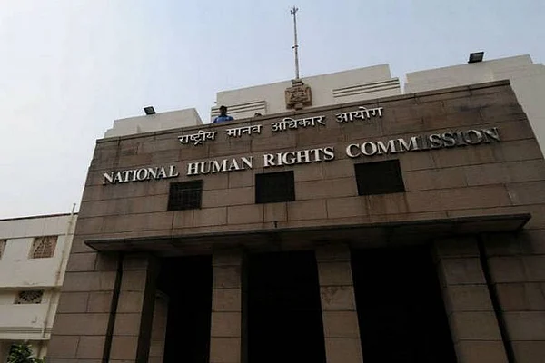Representational Image : The NHRC has issued a notice to the Ministry of Information and Broadcasting and the censor board in the wake of a complaint alleging that the lyrics of Sarke Chunar song from an upcoming film, contains vulgar, sexually suggestive, and double-meaning words|