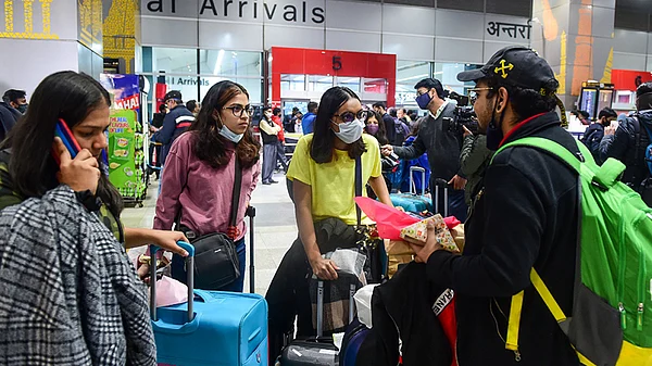 Govt Suspends New FDTL Rules to Tackle IndiGo Flight Crisis