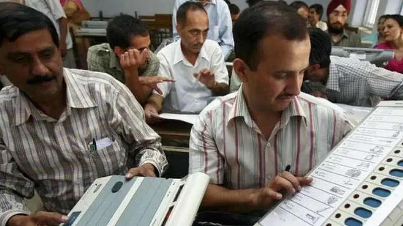 File photo :
The counting of votes is scheduled for Friday, January 16, and will take place at 23 designated counting centres spread across Mumbai. (representative image)