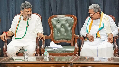 Show of Unity: D K Shivakumar and Siddaramaiah