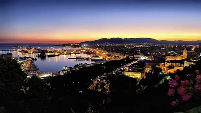 Panoramic view of Malaga at night; © Area de Turismo Ayuntamiento de Málaga